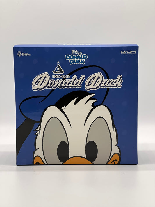 Disney Donald Duck DAH - 042 Disney Classic Donald Duck 1/9TH Scale Action Figure